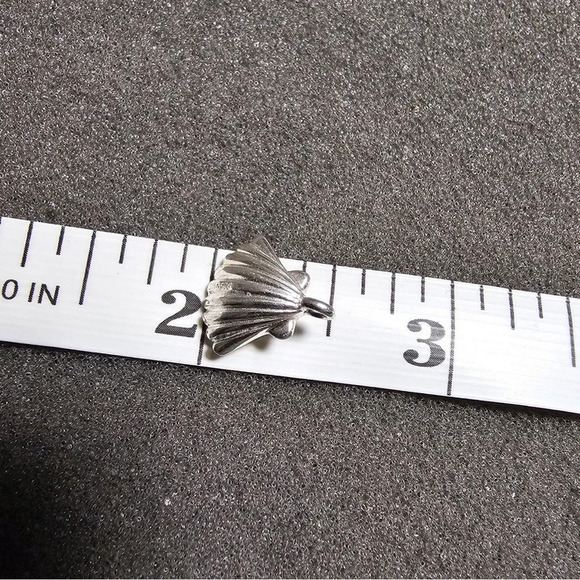 Sterling Silver 925 Sea Shell With Faux Pearl Small Pendant .5 Inch - Picture 3 of 3